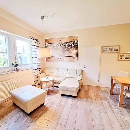 Zur Alten Post Prora Apartamento *